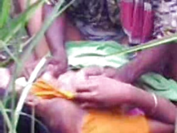 బంగ్లా చుడై అవుట్‌డోర్ సెక్సీ మూవీని పంపండి