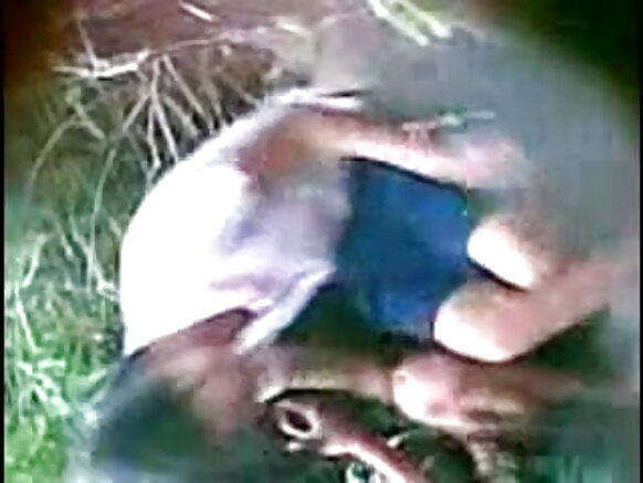 అస్సాం జంట బహిరంగ ప్రదేశంలో చప్పరింపు మరియు ఫకింగ్ అందమైన వీడియో వీడియో సెక్సీ గని