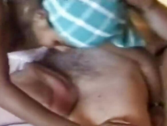 సెక్సీ హాట్ వీడియో సినిమా భారతీయులు పోలాను ఆలింగనం చేసుకున్నారు