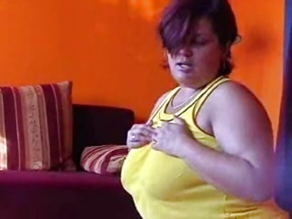 భారతదేశం - BBW డోమ్మె తన బానిసను ఎదుర్కొంటుంది